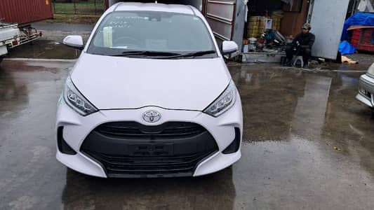 Toyota Yaris Hatchback G Led Model 2022 - Cars - 1097051258