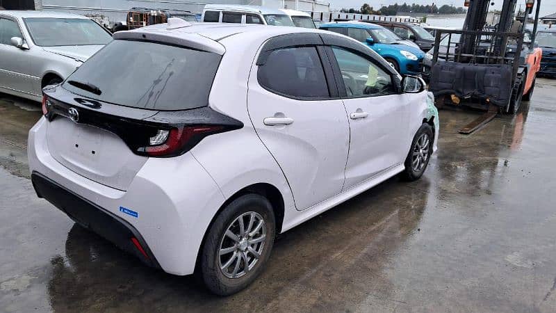 Toyota Yaris Hatchback G Led Model 2022 3