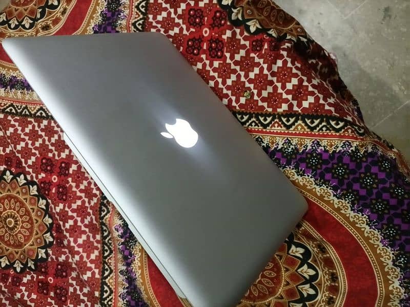 MacBook Pro 13 inch Mid 2012 i7 urgent for sale 3