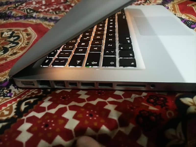 MacBook Pro 13 inch Mid 2012 i7 urgent for sale 5