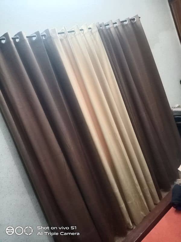 curtains 0