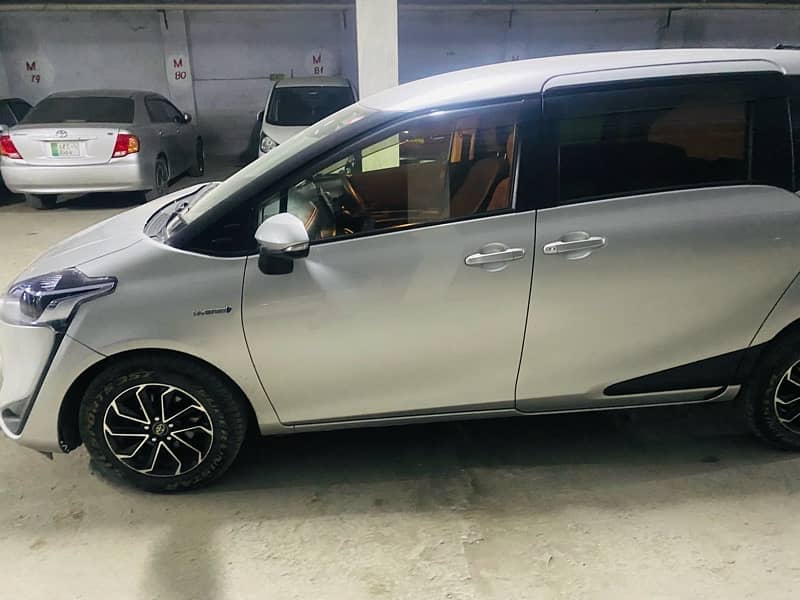 Toyota Sienta 2019 5