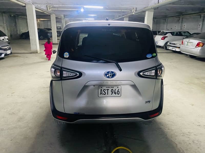 Toyota Sienta 2019 8