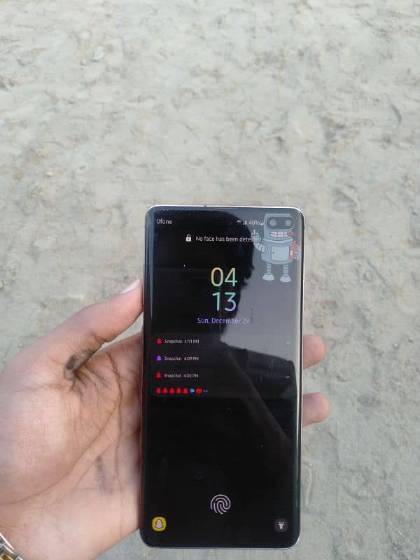 Samsung Galaxy S10 plus 6