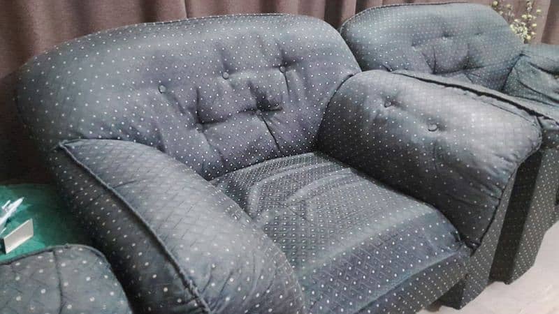 USED SOFA SET 5 SEATER 0