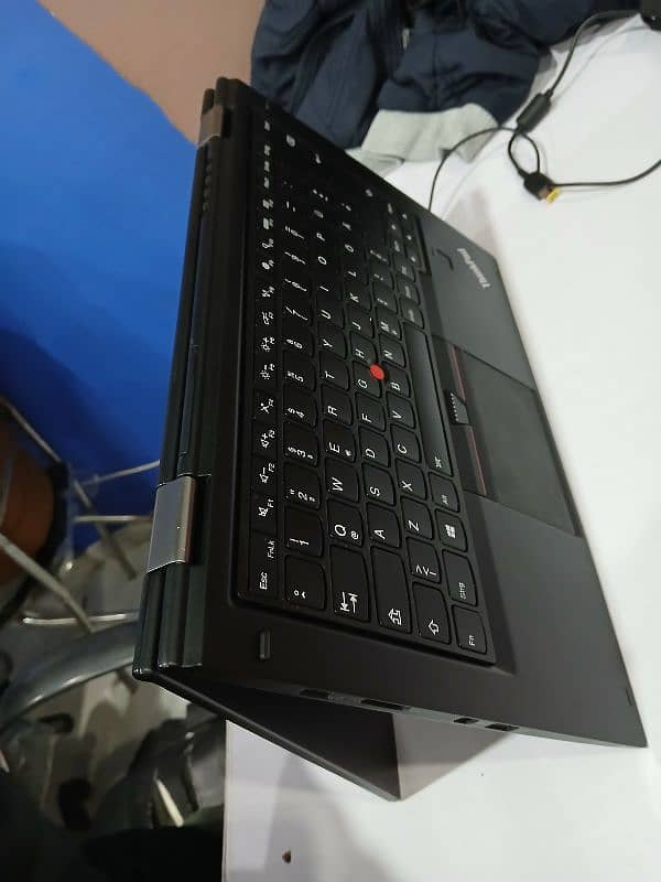 Thinkpad X1 Yoga core i7 16gb 4