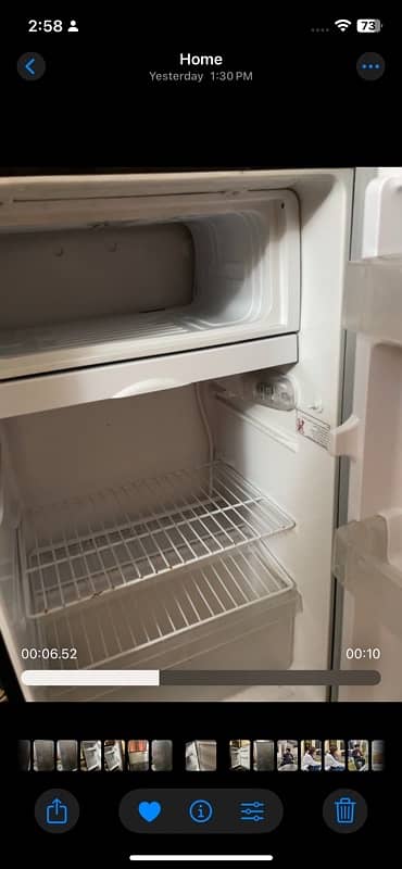 Compact PEL Refrigerator in Excellent condition 2