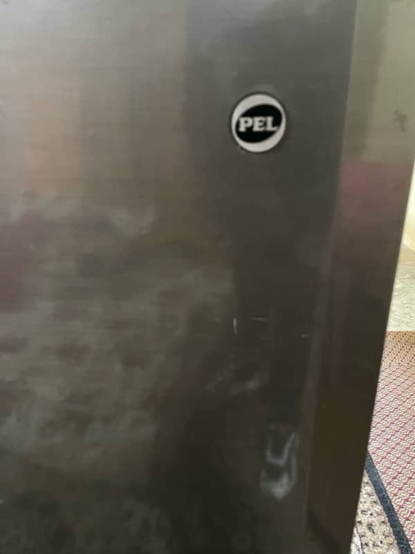 Compact PEL Refrigerator in Excellent condition 3