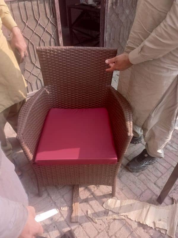 Reparing of rattan furniture 7