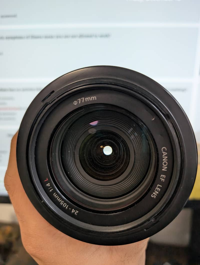 25 105 mm 4 L series lens 3