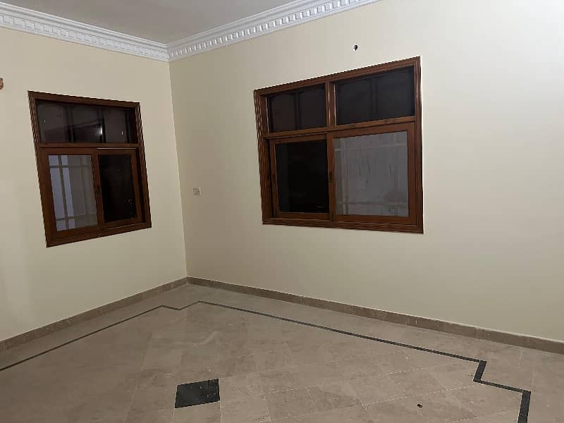 240 SQUARE YARDS 1ST FLOOR WITH ROOF SILENT COMMERCIAL FOR RENT IN JAUHAR 14