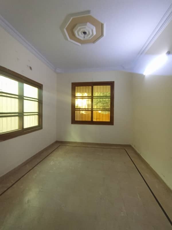 600 SQUARE YARDS 3 BED DD PORTION FOR RENT IN JAUHAR 6