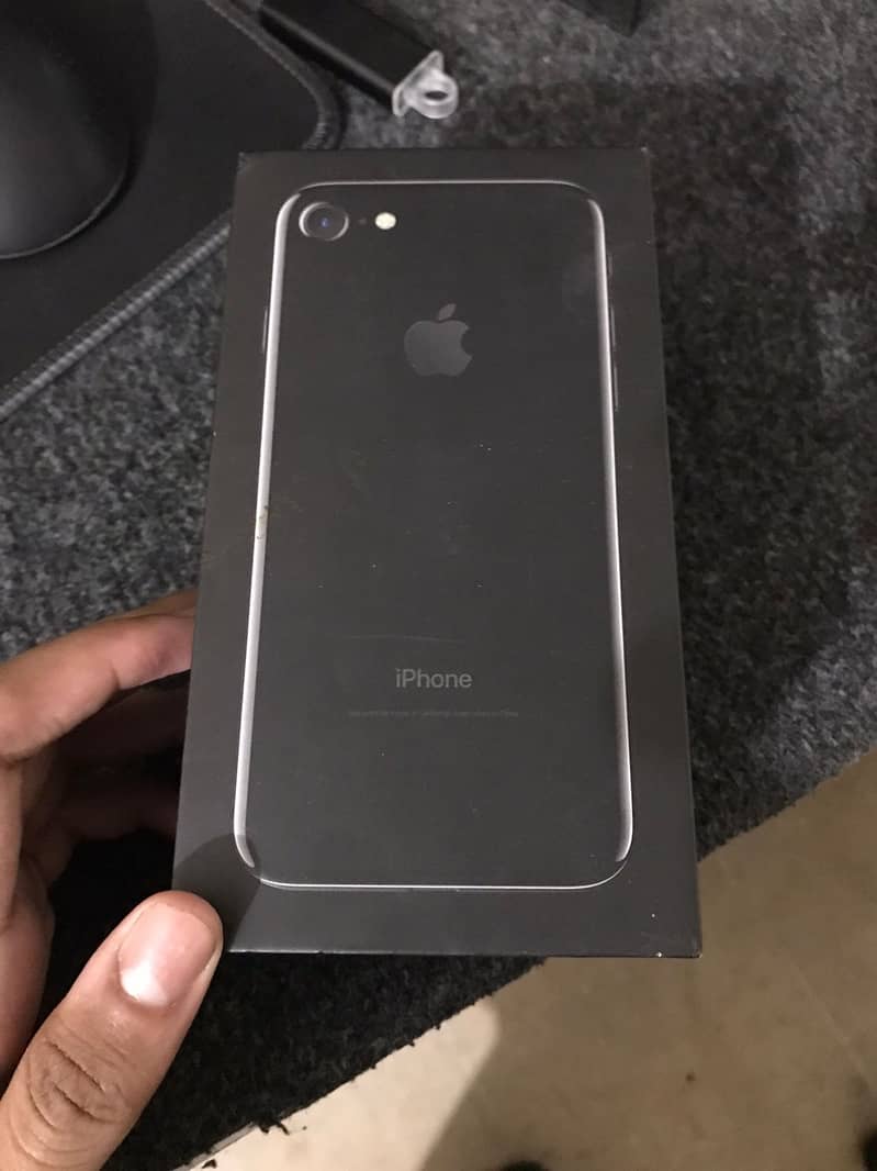 Iphone 7 128 gb Official Pta Approved 10