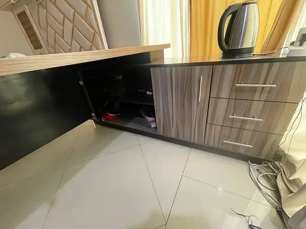 office table for urgent sale 7