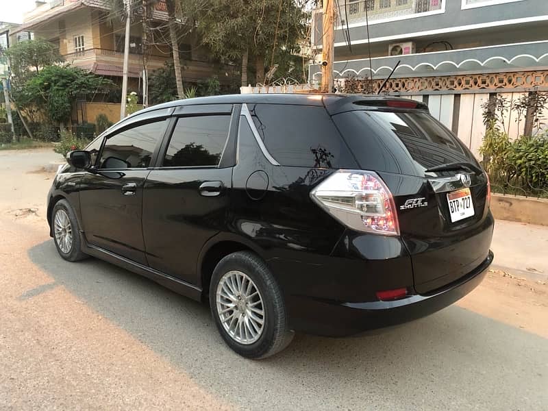 Honda Fit Shuttle Hybrid just like insight freed spike wingroad 9