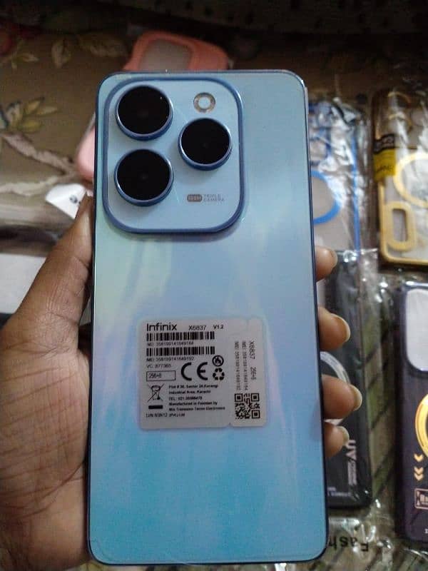 I Am selling my new phone Hot 40 pro 256 gb 16 Ram 1