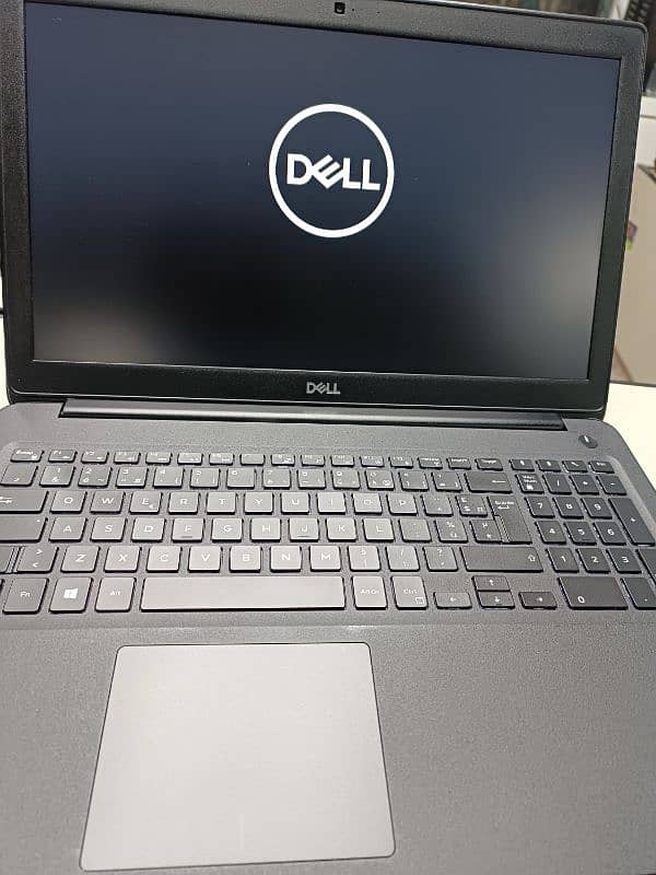 DELL Latitude 3500 8