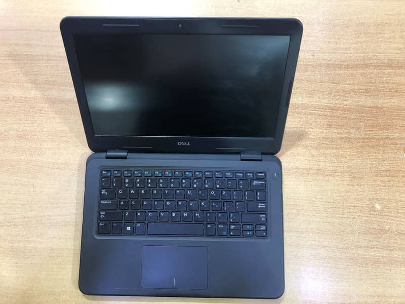 Dell latitude 3300 i3 7th generation 1