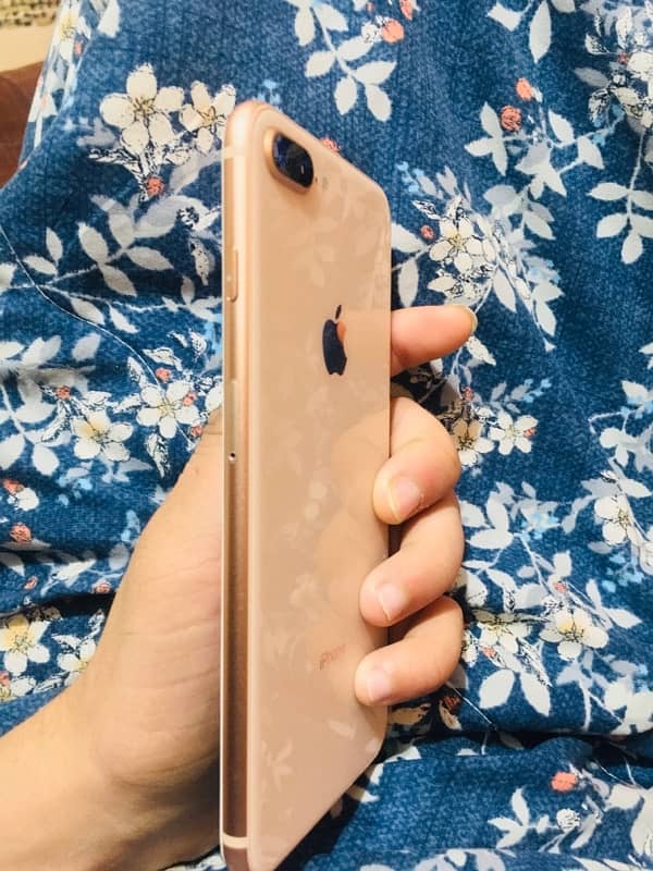 iphone 8 Plus 64 gb 3