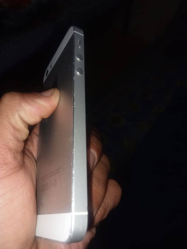 I phone 5s ka parts avlibal ha all parts panal ect  03226161548w& p n 3