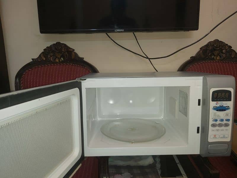 Microwave Oven Dawlance 36 Liters 2