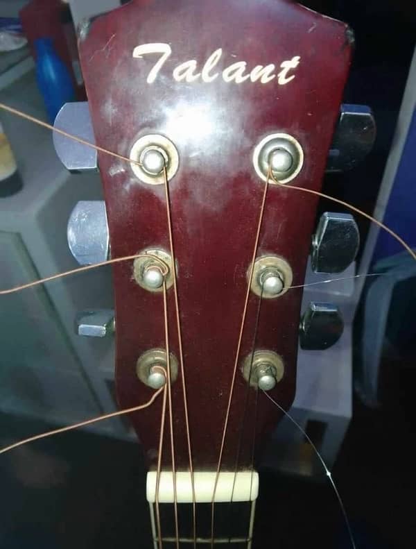 Jumbo size accoustic guitar 2