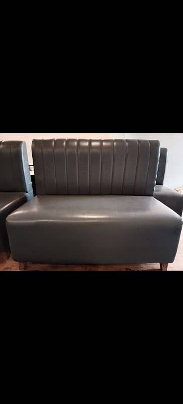 Restaurant used furniture (Chairs,Tables,Sofas) 4