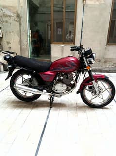 Suzuki GS 150 SE