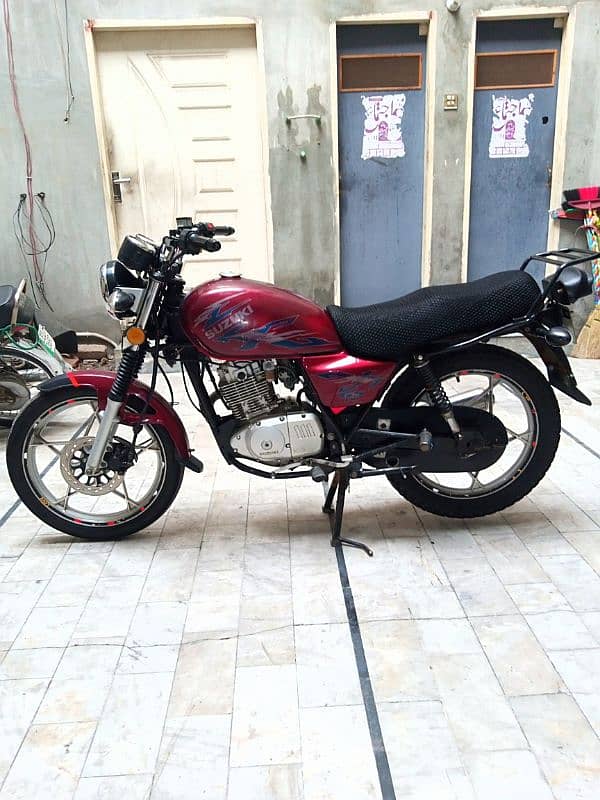 Suzuki GS 150 SE 1