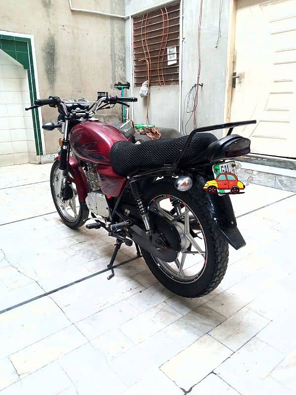 Suzuki GS 150 SE 3