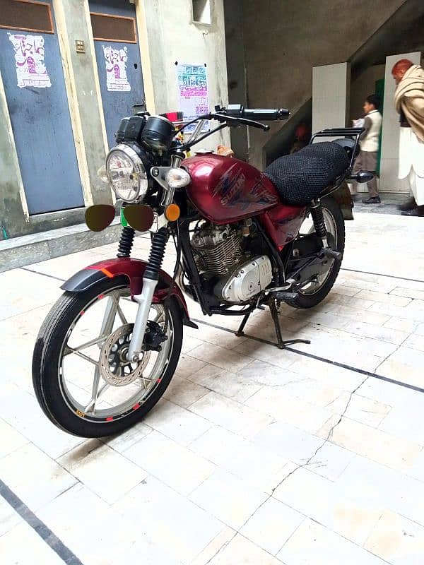 Suzuki GS 150 SE 5