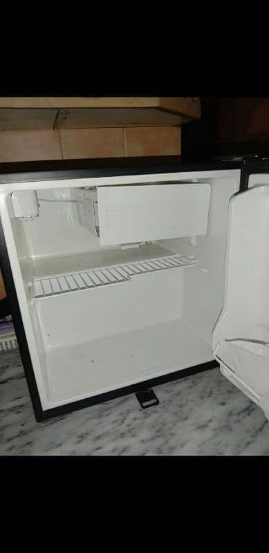 Haier Mini Fridge 1