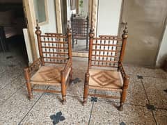 peerha chairs