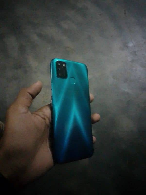 infinix smart 6 4ram 64memory condition 10/10 0