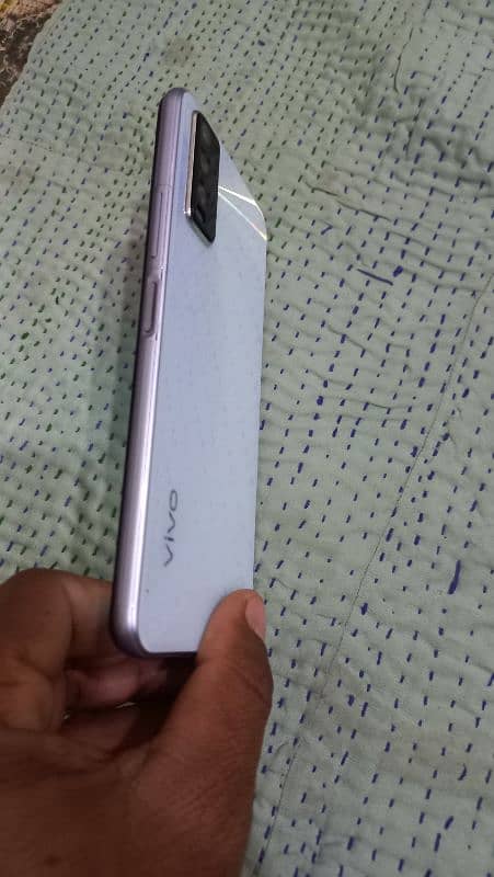 Vivo Y20, Used Mobile in Excellent Condition for Sale 0