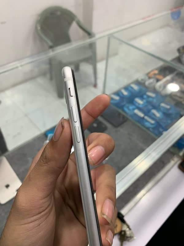 I phone se 2020 for sale 2