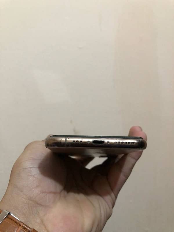 I Phone XS (Factory Unlocked) for sale 2