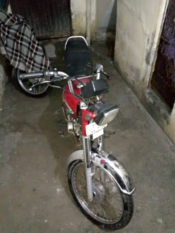 Honda CD70 0