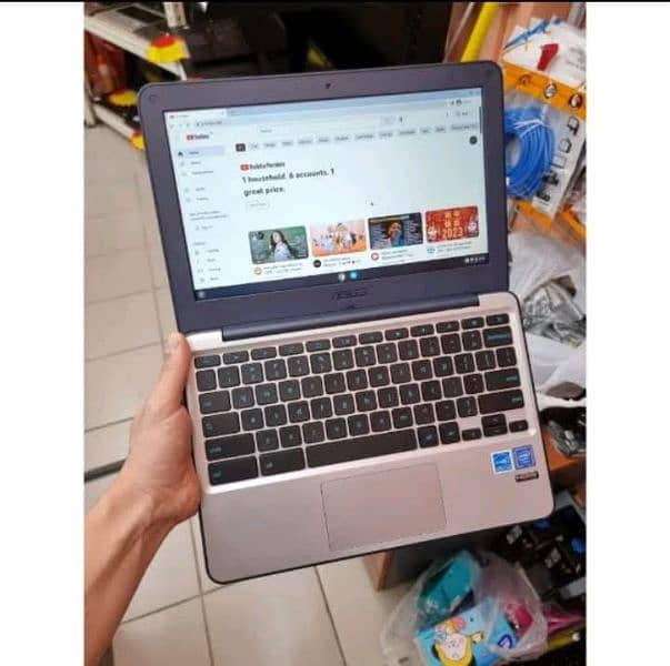 Asus c202S Chromebook Laptop available for discounted price 0