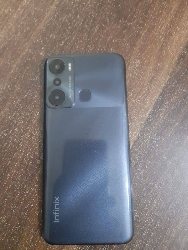 Infinix hot 20i . 4+3 Ram 128 Rom. condition 10/10. . one hand use 1