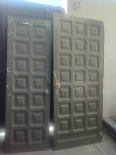 Tali  wood 3 door good condition strong and havy