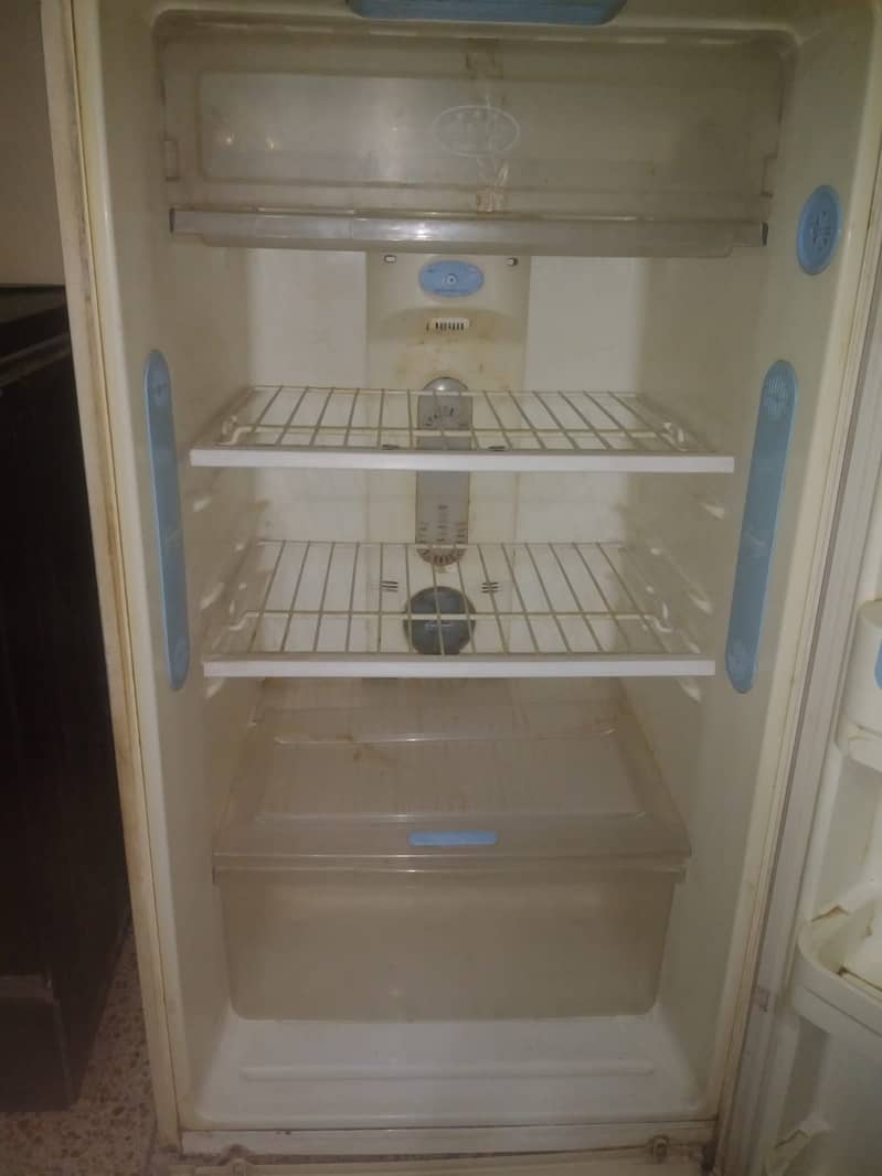 Used LG Fridge. 3