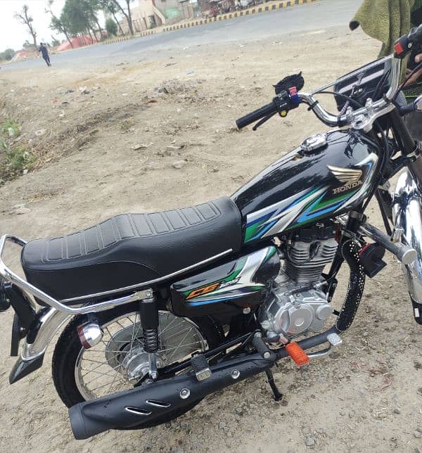 Honda 125 Black 1