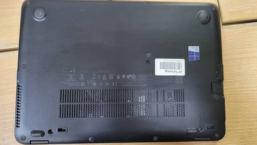 HP EliteBook 820 G3 (0319-0779689) 5