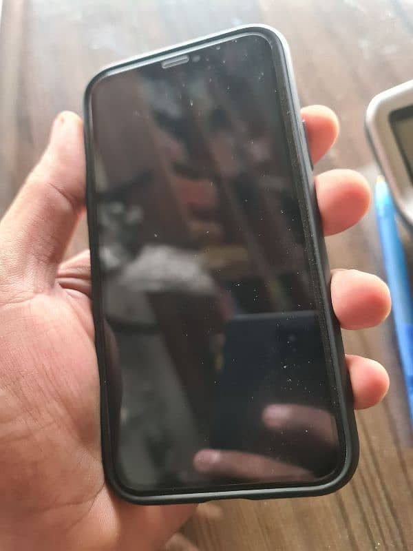 I phone 11 pro 64 gb 8