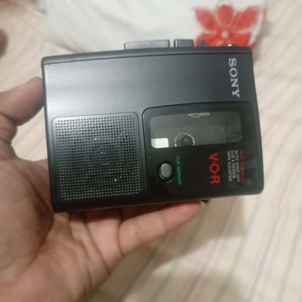 Sony walkman old is Gold 0