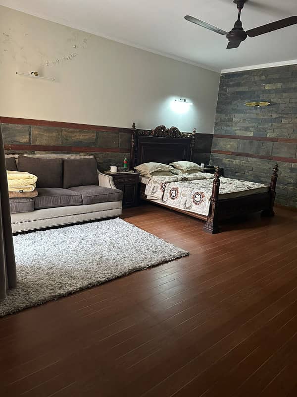 Gulberg!!! 3 Bed's fully Furnished penthouse for rent 14