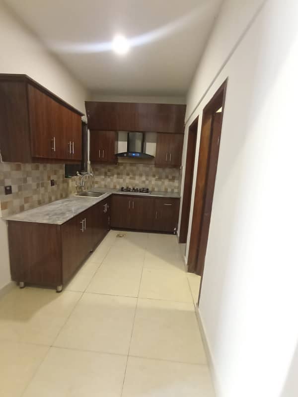 THREE BEDROOM FLAT FOR SALE ON INVESTOR RATE IN DHA PHASE 2 ISLAMABAD. 4