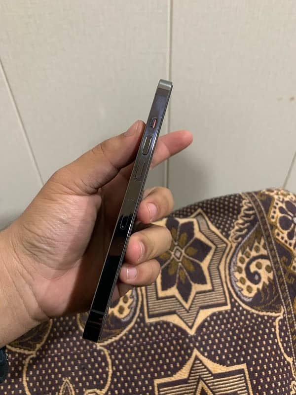 iphone 13 pro 128gb 10/10condition water pack urgent sale (non pta) JV 3