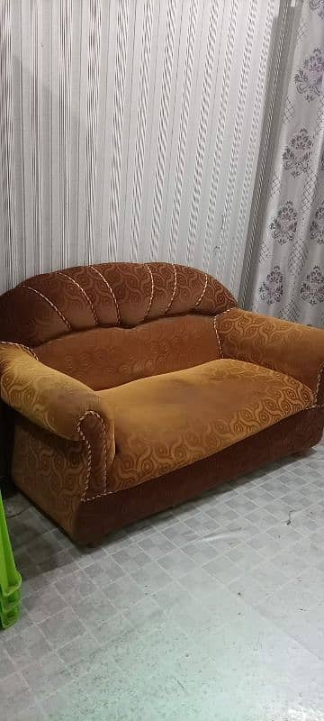 used sofa for sale 3+2+1 =6 seater in very good condition 1